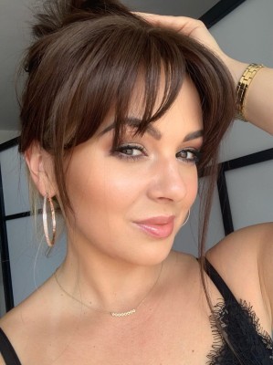 Ivet 45 cm z grzywką  mono topper 13x16 cm włosy naturalne czekoladowy brąz 