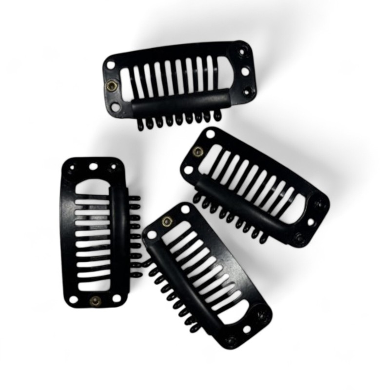 Czarne spinki clip-in, widok z góry