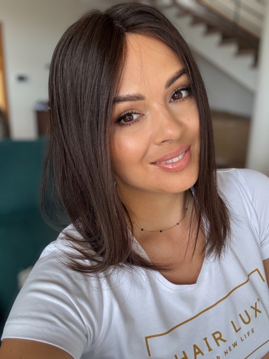 Topper Ivet w długości 35cm na bazie 15x15 - widok na modelce z boku