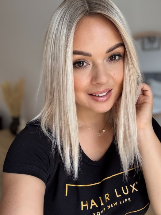 Topper Angela 35cm - topper na bazie 20x20, mocowany na 8 spinek, prezentacja na modelce.