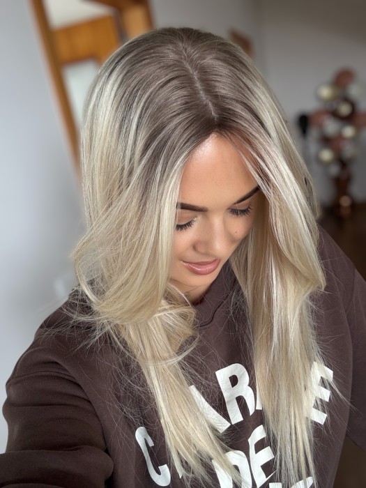 Prezentacja Toppera Angela – koronka 20x20 cm, długość 45cm, gęstość 130%.