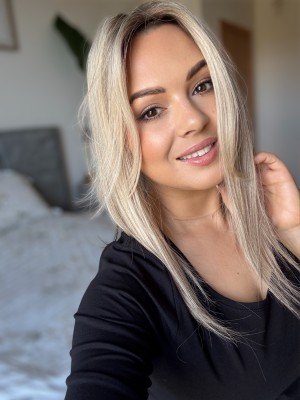 Liza Mini z grzywką na boki topper do zagęszczenia przedziałka  45 cm