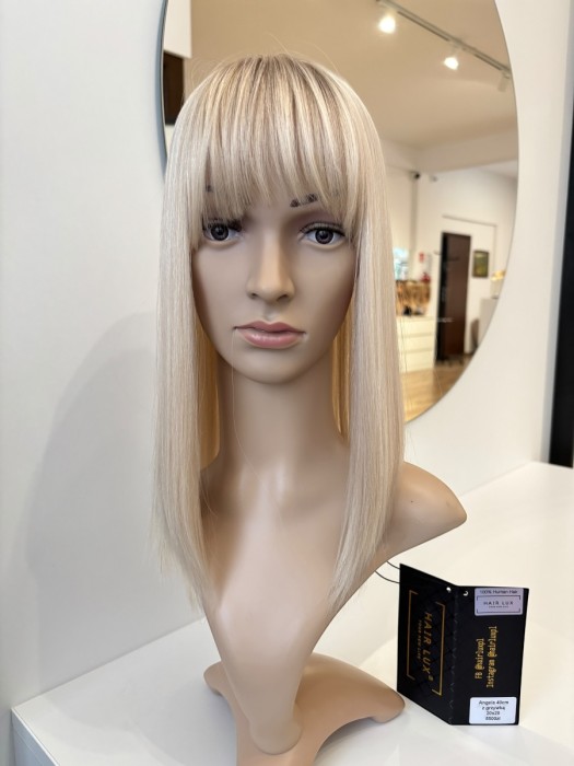 Prezentacja toppera Angela na manekinie - uzupełnienie fryzury, baza 20x20cm, gęstość 130%