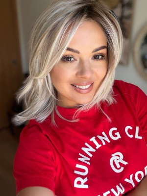 Peruka syntetyczna falowana Chicago Crushed Almond Blonde  z grzywką 45cm 