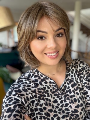 Peruka syntetyczna Flawless waves  12R | TressAllure peruka falowana z grzywką 30cm