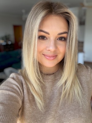 Daisy 40cm M ciepły blond ombre peruka naturalna Lace front
