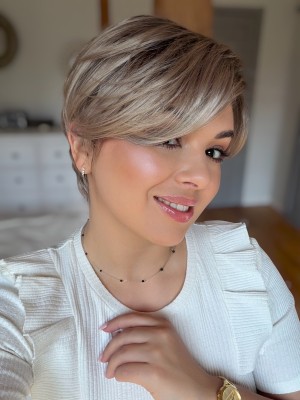 Clic Lavender rooted  krótka peruka z grzywką syntetyczna Gisela Mayer  