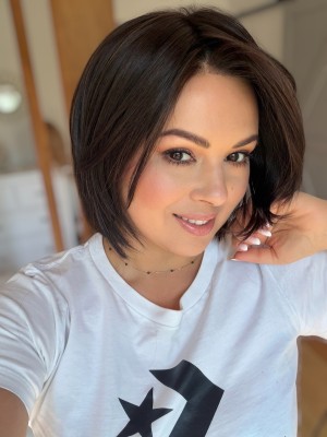 Peruka syntetyczna Sheer Joy – ciemny brąz 4/6R | TressAllure