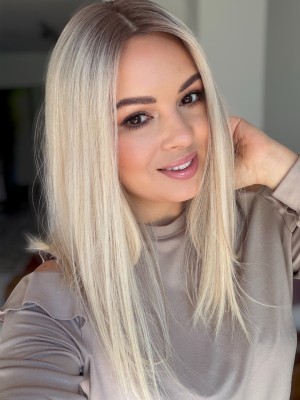 Topper naturalny ANGELA 45 cm – jasny blond z chłodnym odrostem | baza 20x20 cm ultra flat front