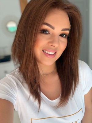 Daisy 30 cm kasztanowy brąz M peruka naturalna Lace front  | HairLux