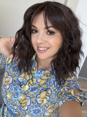 Sue #4 35 cm peruka syntetyczna HairLux  czekoladowy brąz fale