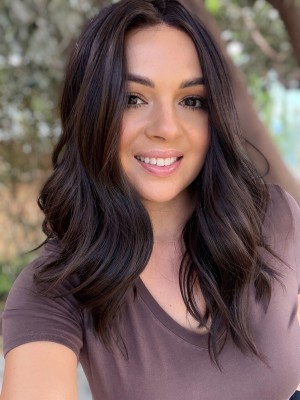 Peruka damska Sophie Dark Chocolate 45 cm z włosów syntetycznych, falowanych - czekoladowy brąz| HairLux 