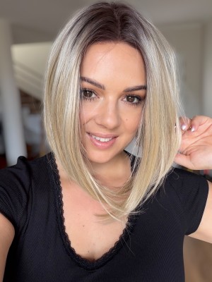 Topper damski Victoria 30 cm z lace front, jasny blond z odrostem – włosy syntetyczne termoodporne | HairLux