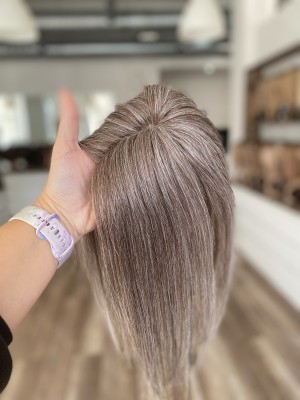Maria II Mini topper silk do zagęszczenia przedziałka 35 cm ciemny siwy  | HairlLux