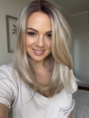 Topper damski Lidia 45 cm z lace front,  balayage blond z odrostem – włosy syntetyczne termoodporne | HairLux