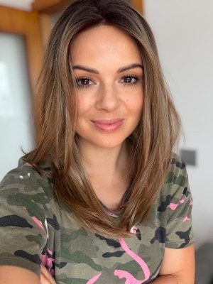 Topper damski Rene 45 cm z lace front, ciepły brąz balayage – włosy syntetyczne termoodporne | HairLux 