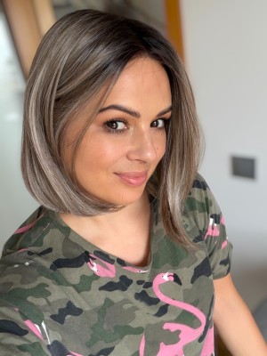 Topper damski Kaja 30 cm z lace front,  popiel z brązowymi pasemkami – włosy syntetyczne termoodporne | HairLux