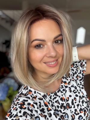 Topper damski Lidia 30 cm z lace front,  balayage blond z odrostem – włosy syntetyczne termoodporne | HairLux